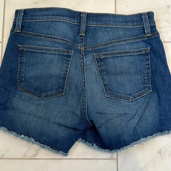 J.Crew denim short frayed hem size 27 medium wash - Picture 3 of 3